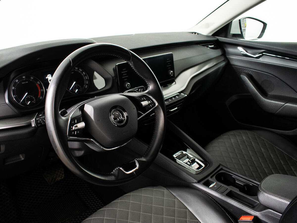 Б/У Шкода Октавия 2021 года. Фото: #12