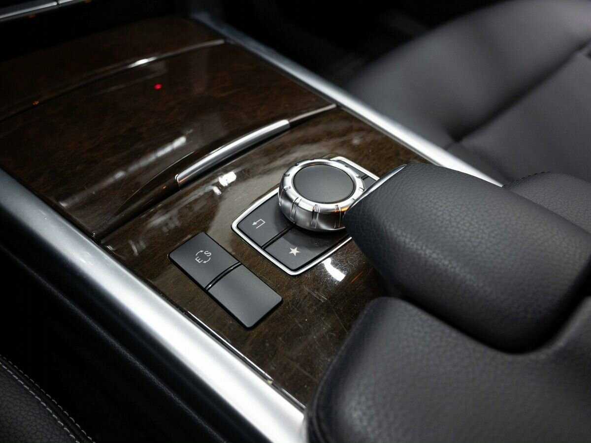 Б/У Мерседес-Бенц Е-Класс 2015 года. Фото: #25