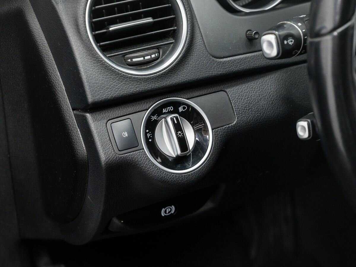 Б/У Мерседес-Бенц Ц-Класс 2013 года. Фото: #15