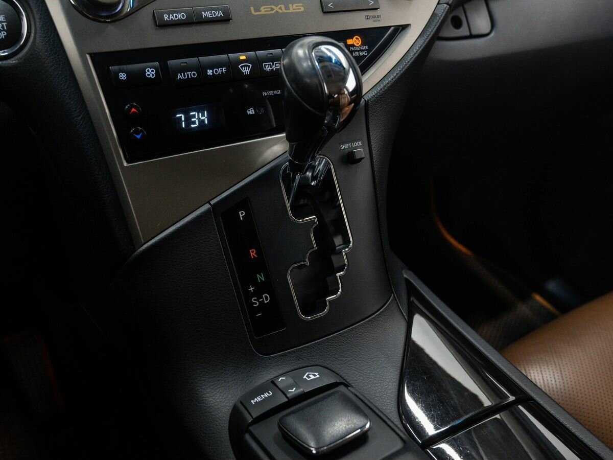 Б/У Лексус Р-Икс 2013 года. Фото: #17