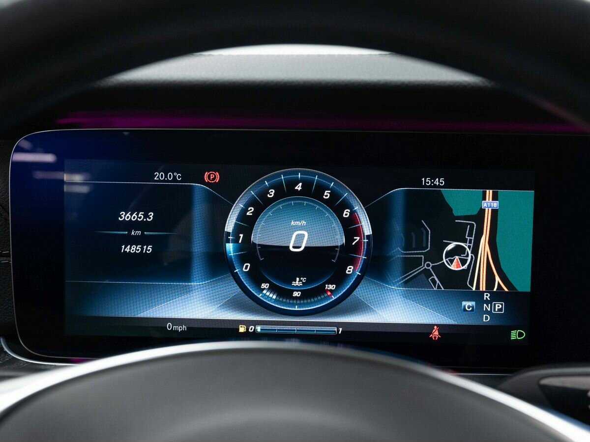 Б/У Мерседес-Бенц Е-Класс 2016 года. Фото: #14