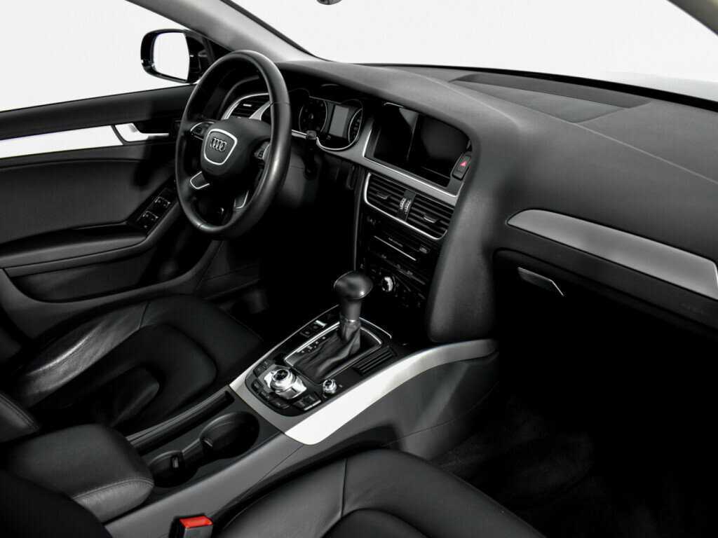 Б/У Ауди А4 2013 года. Фото: #12