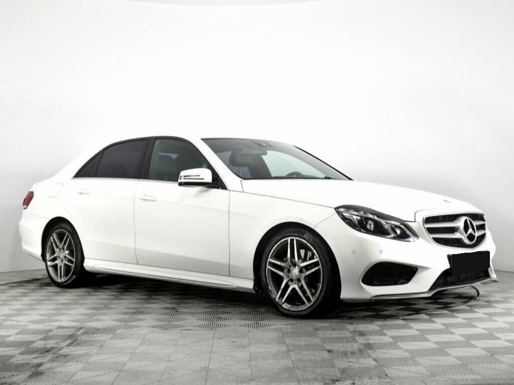 Б/У Мерседес-Бенц Е-Класс 2015 года. Фото: #2