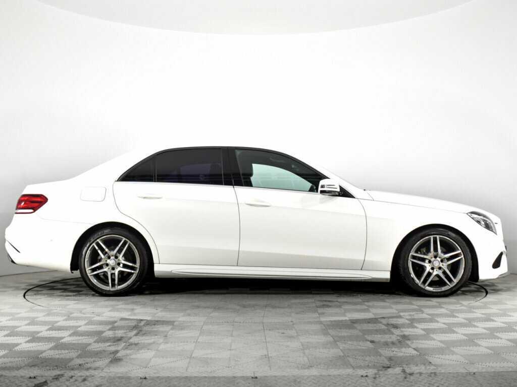 Б/У Мерседес-Бенц Е-Класс 2015 года. Фото: #3