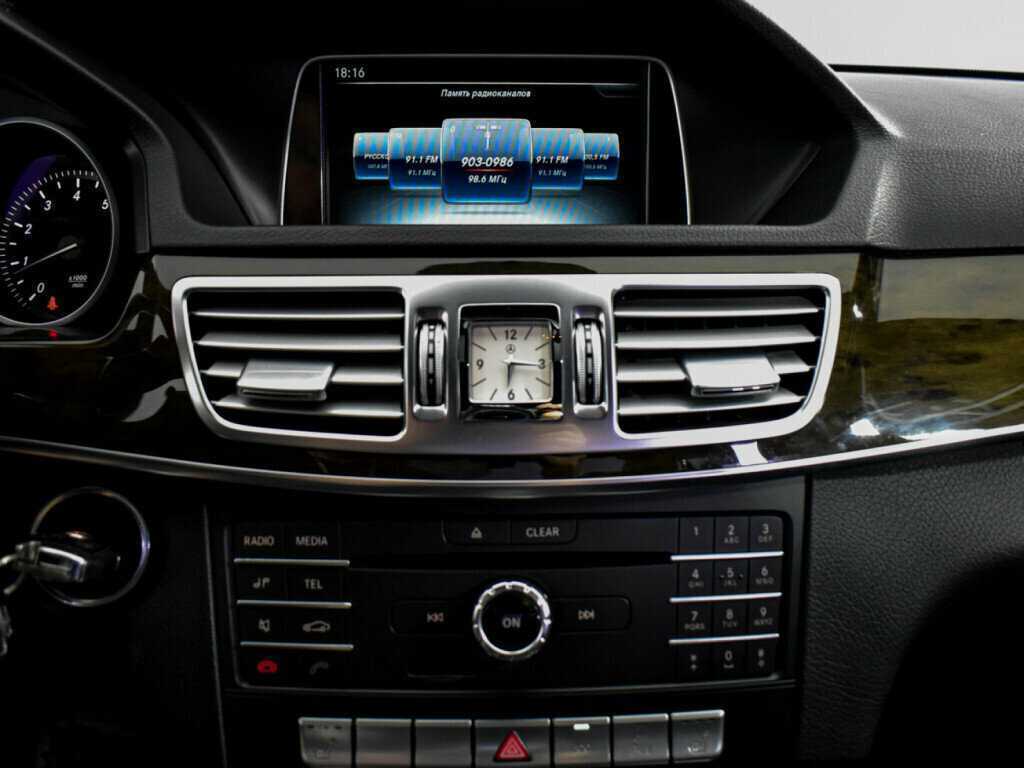 Б/У Мерседес-Бенц Е-Класс 2015 года. Фото: #15