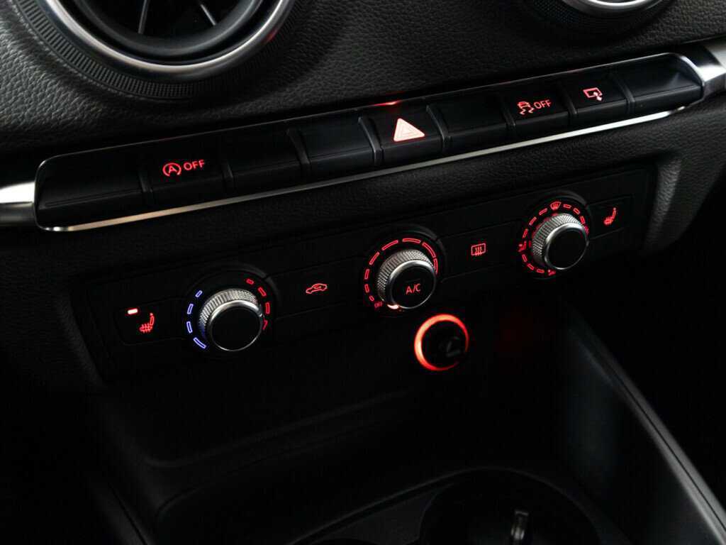 Б/У Ауди А3 2014 года. Фото: #15