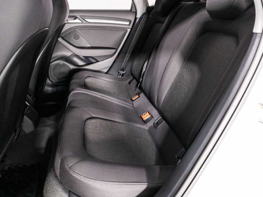 Б/У Ауди А3 2017 года. Фото: #9