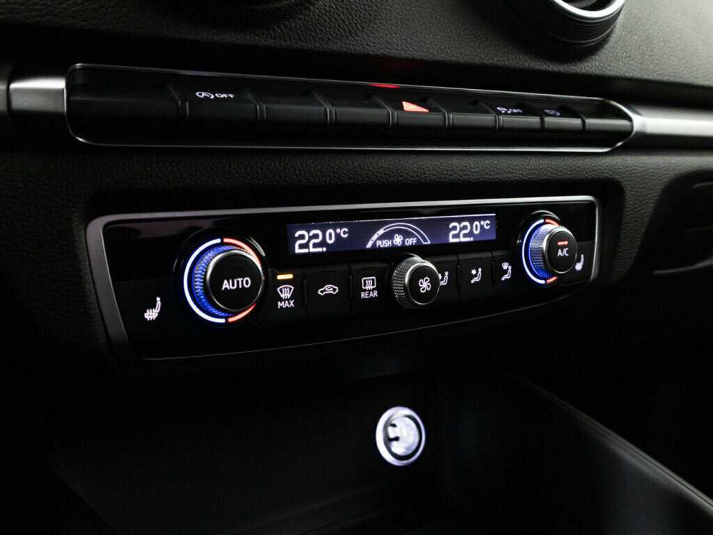 Б/У Ауди А3 2017 года. Фото: #15