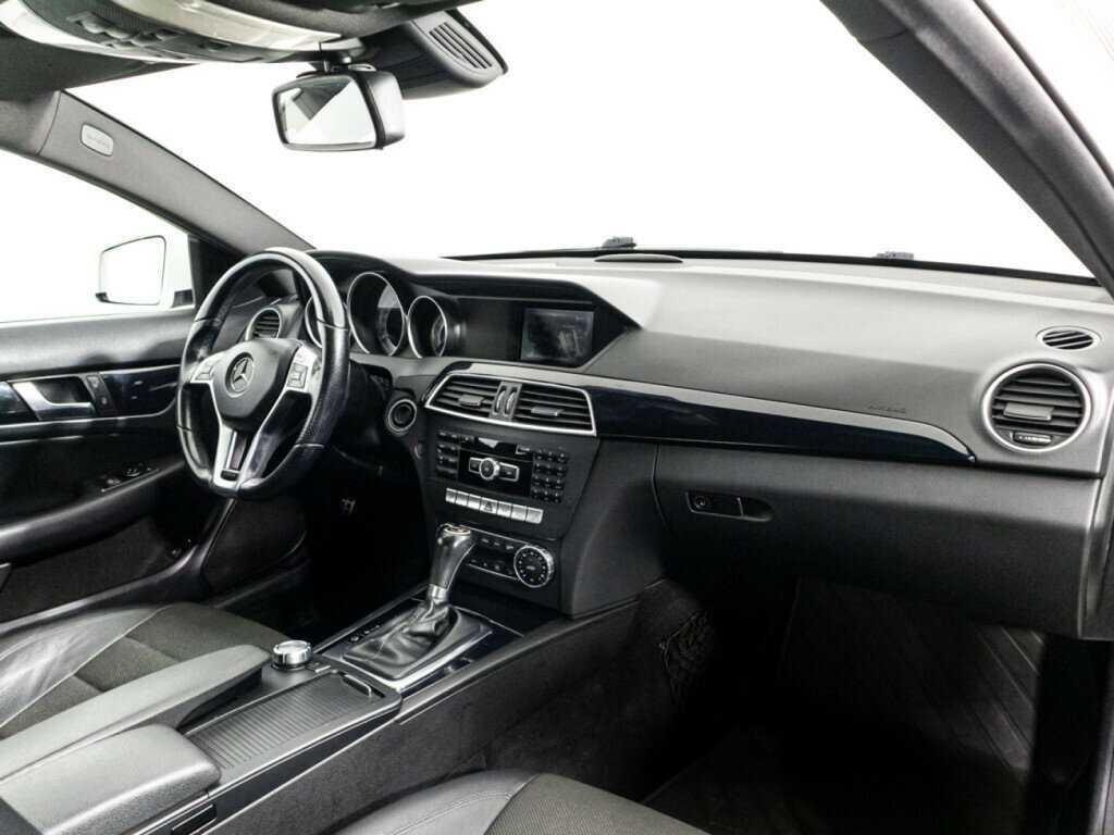 Б/У Мерседес-Бенц Ц-Класс 2013 года. Фото: #8