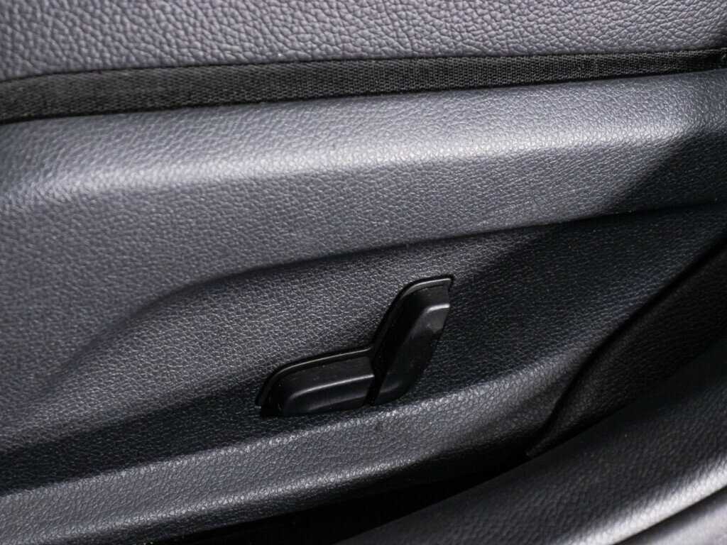 Б/У Мерседес-Бенц Ц-Класс 2016 года. Фото: #15