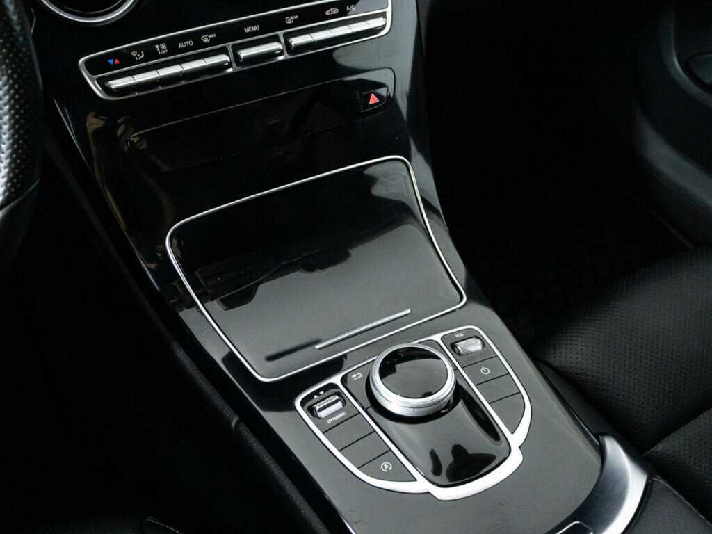 Б/У Мерседес-Бенц Ц-Класс 2016 года. Фото: #18