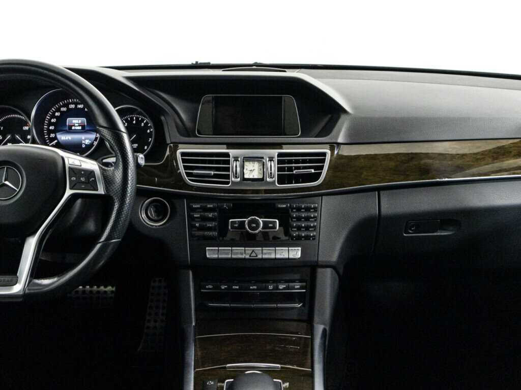 Б/У Мерседес-Бенц Е-Класс 2014 года. Фото: #10