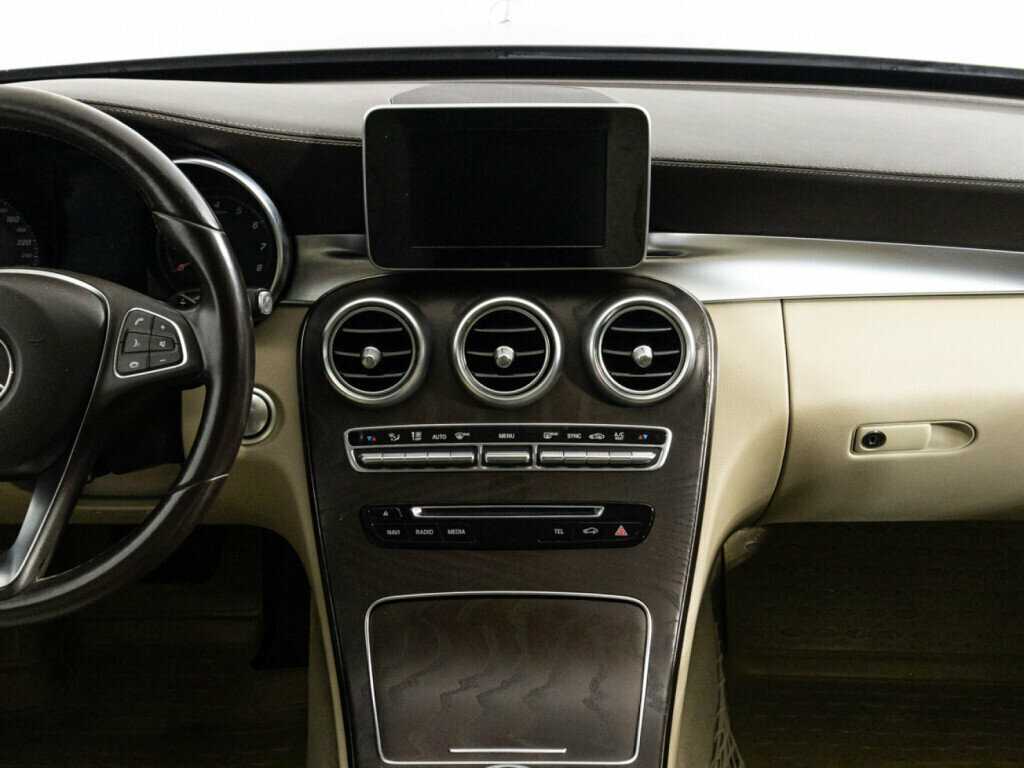 Б/У Мерседес-Бенц Ц-Класс 2016 года. Фото: #13