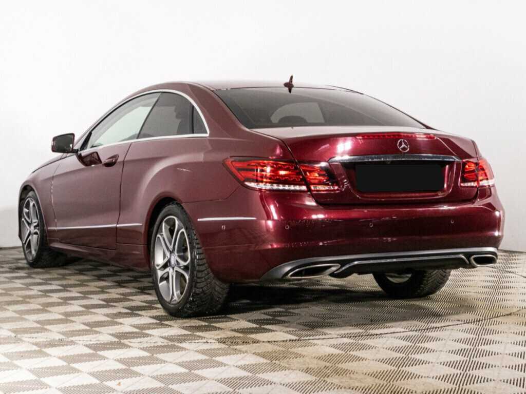 Б/У Мерседес-Бенц Е-Класс 2014 года. Фото: #6