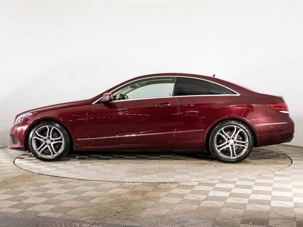 Б/У Мерседес-Бенц Е-Класс 2014 года. Фото: #7