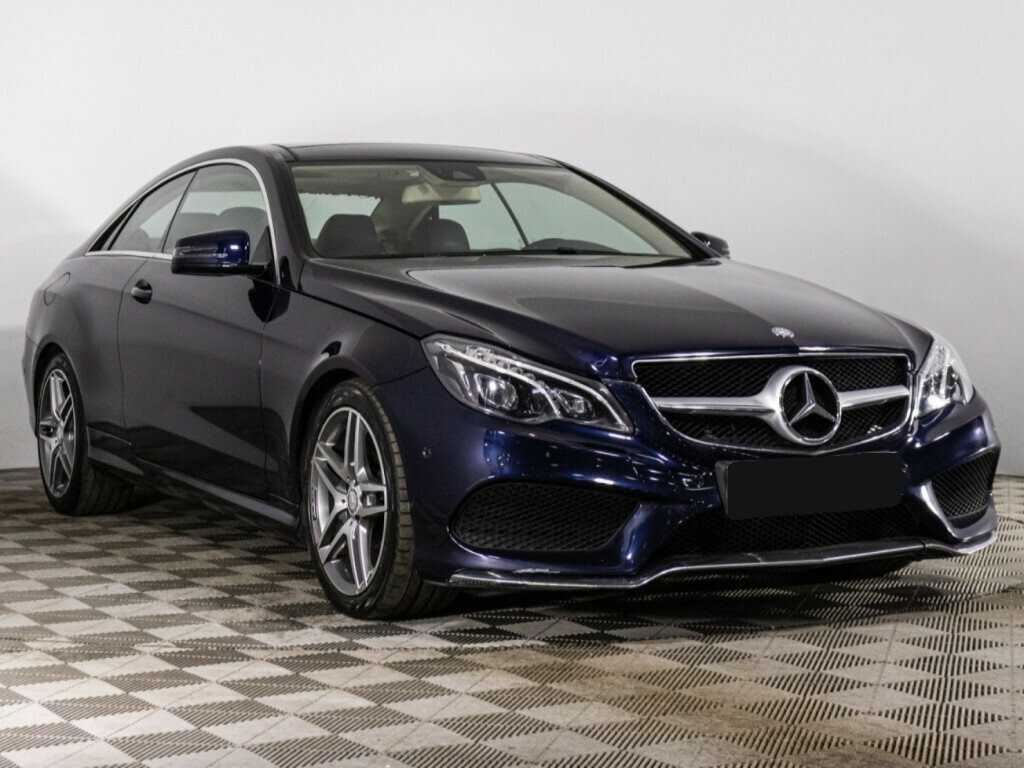 Б/У Мерседес-Бенц Е-Класс 2015 года. Фото: #2