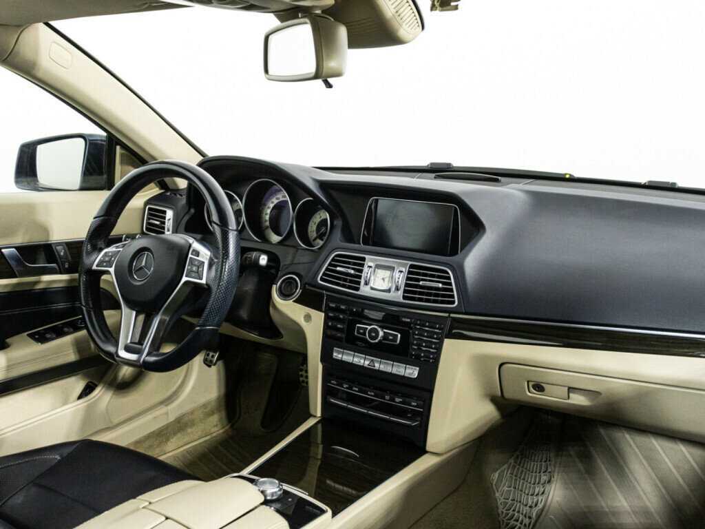 Б/У Мерседес-Бенц Е-Класс 2015 года. Фото: #8