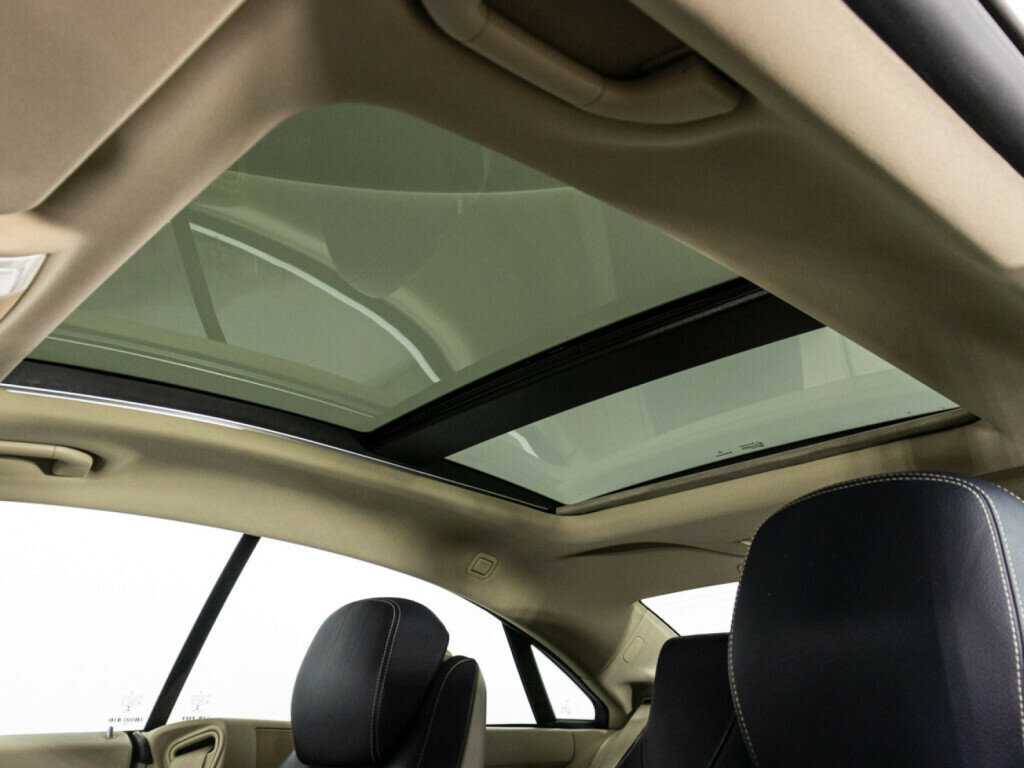 Б/У Мерседес-Бенц Е-Класс 2015 года. Фото: #15