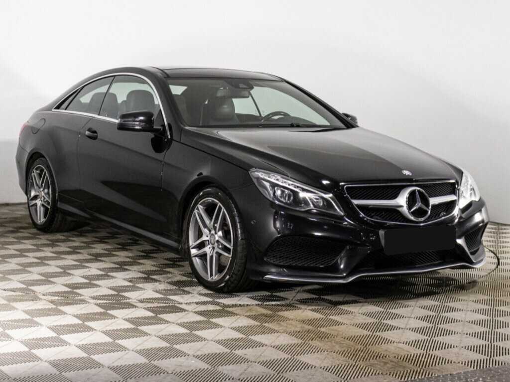 Б/У Мерседес-Бенц Е-Класс 2015 года. Фото: #2