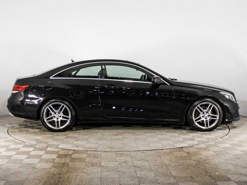 Б/У Мерседес-Бенц Е-Класс 2015 года. Фото: #3