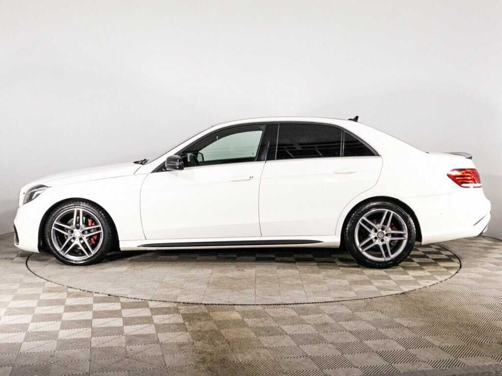 Б/У Мерседес-Бенц Е-Класс 2015 года. Фото: #7