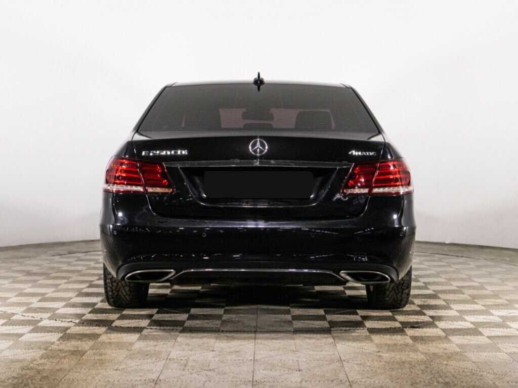 Б/У Мерседес-Бенц Е-Класс 2014 года. Фото: #5