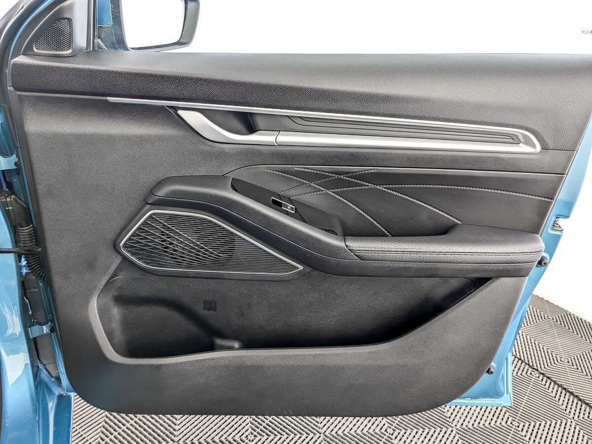 Б/У Джили Эмгранд 2023 года. Фото: #21