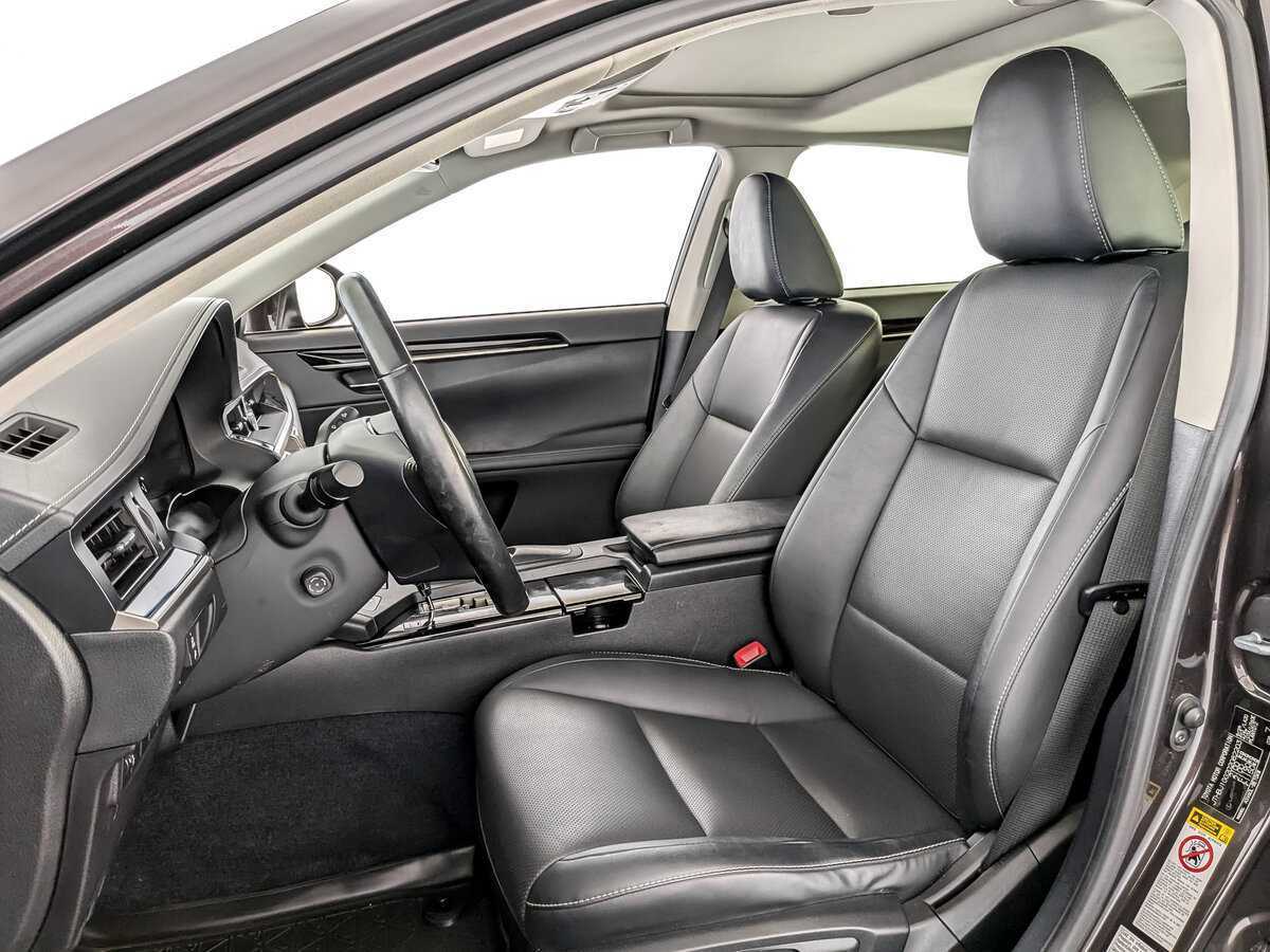 Б/У Лексус ЕС 2015 года. Фото: #19