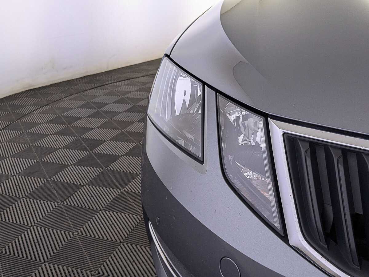 Б/У Шкода Октавия 2018 года. Фото: #10