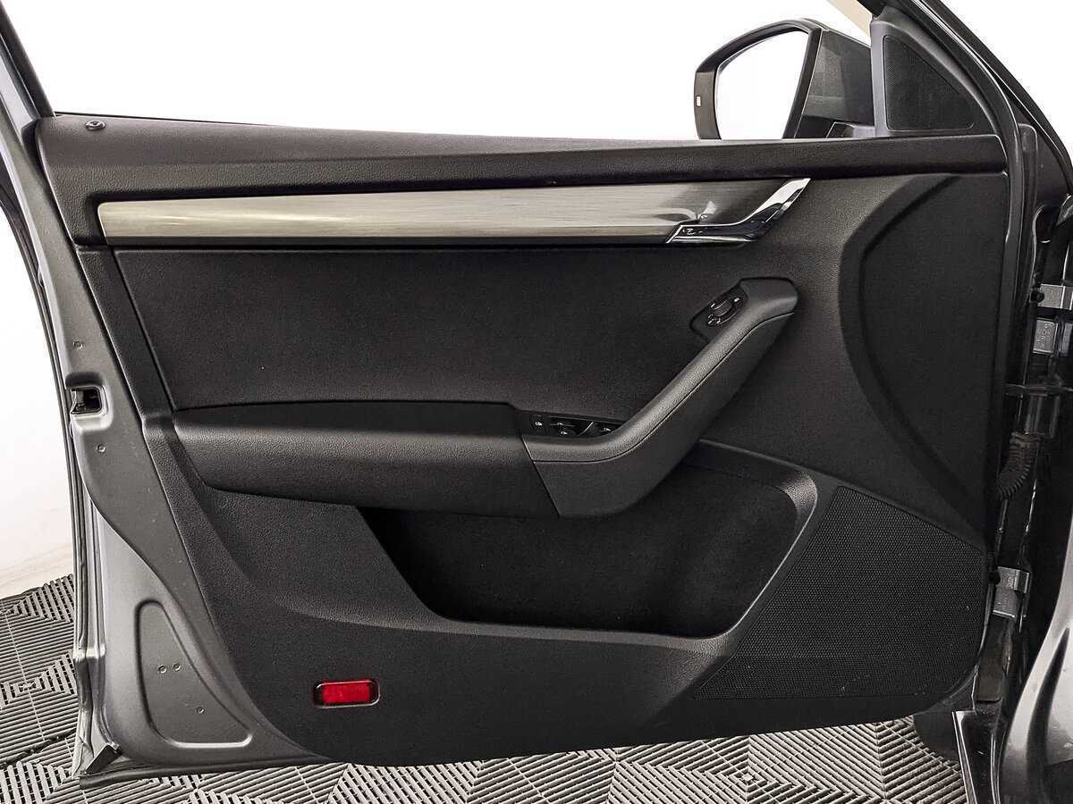 Б/У Шкода Октавия 2018 года. Фото: #18