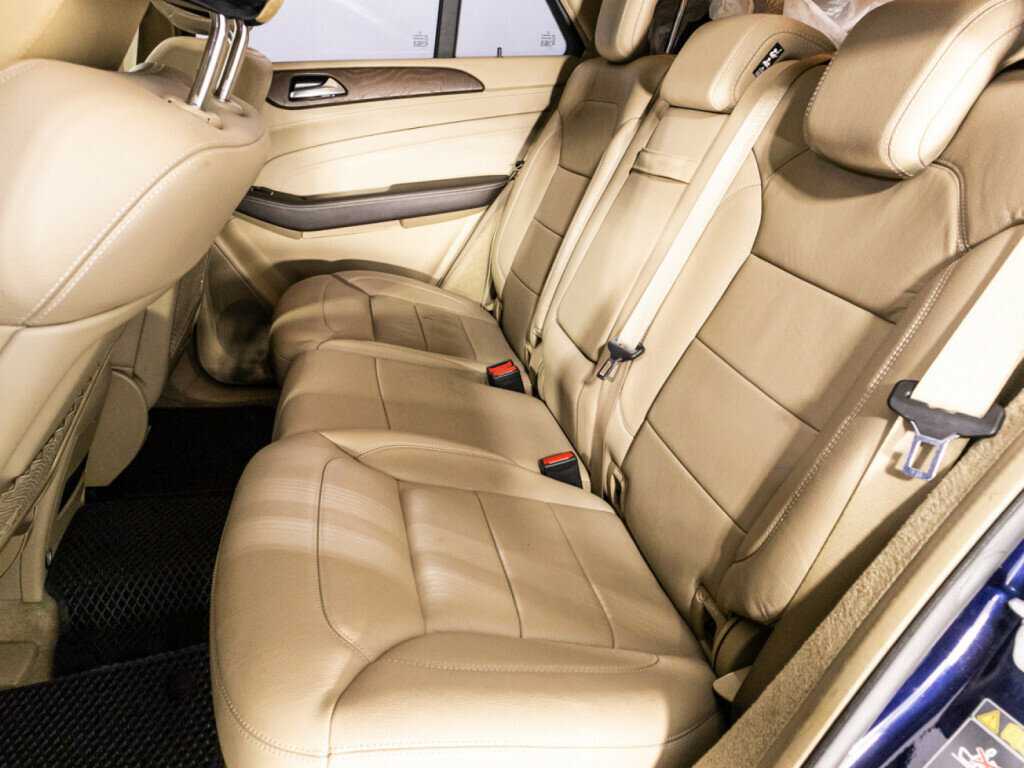 Б/У Мерседес-Бенц М-Класс 2015 года. Фото: #9