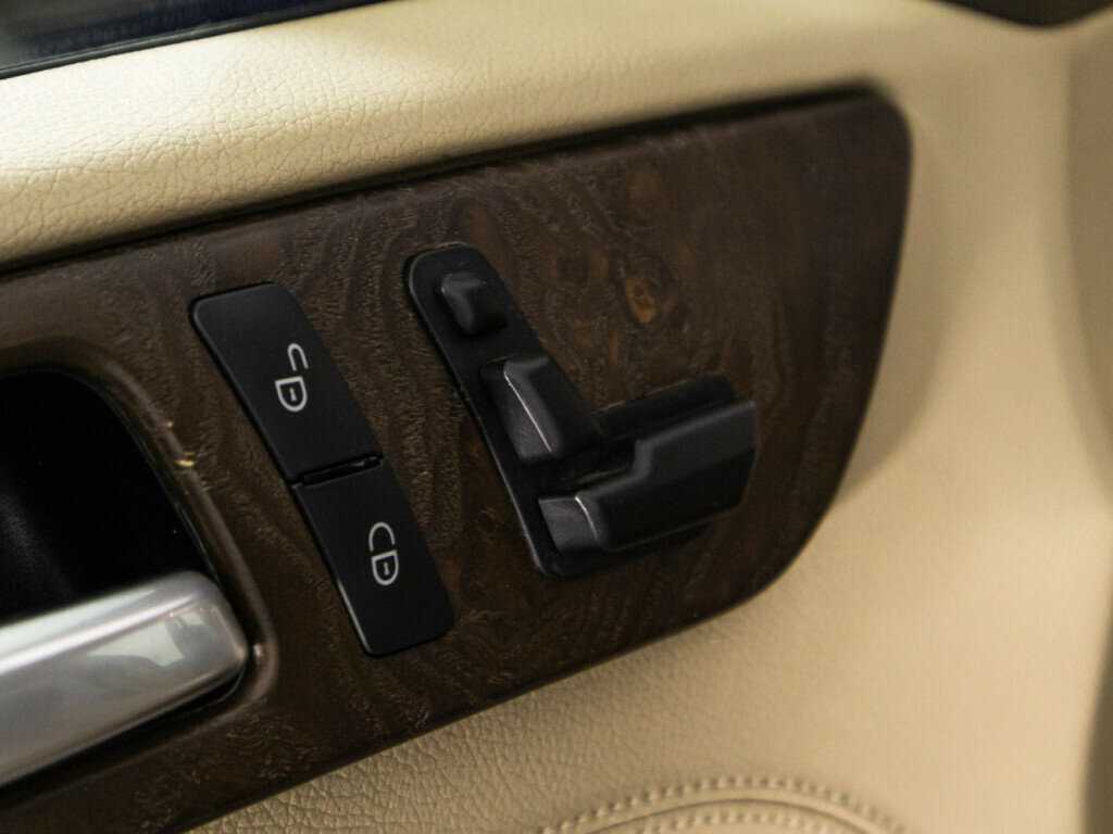 Б/У Мерседес-Бенц М-Класс 2015 года. Фото: #14