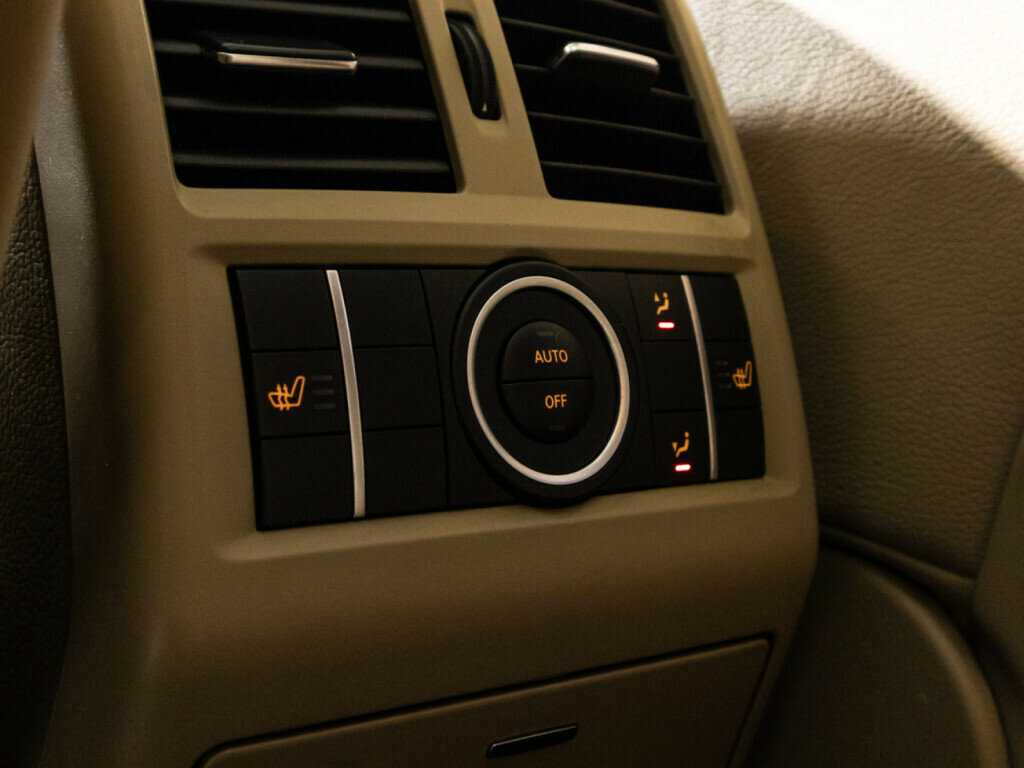 Б/У Мерседес-Бенц М-Класс 2015 года. Фото: #18