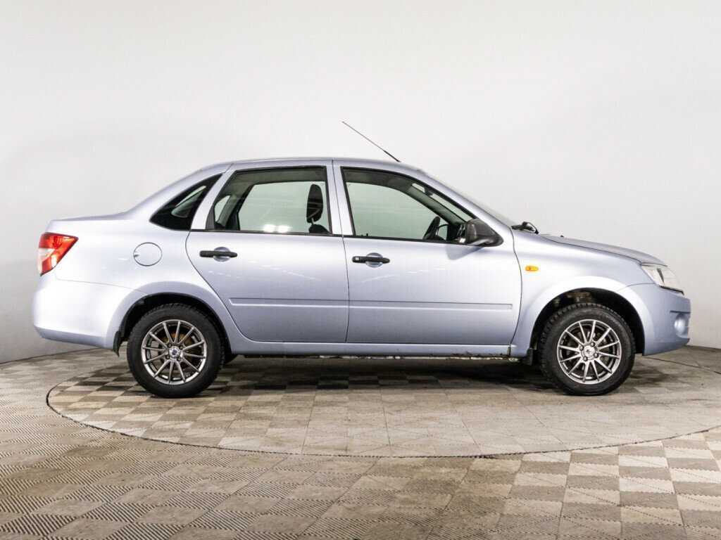 Б/У Лада (ВАЗ) Гранта 2013 года. Фото: #3