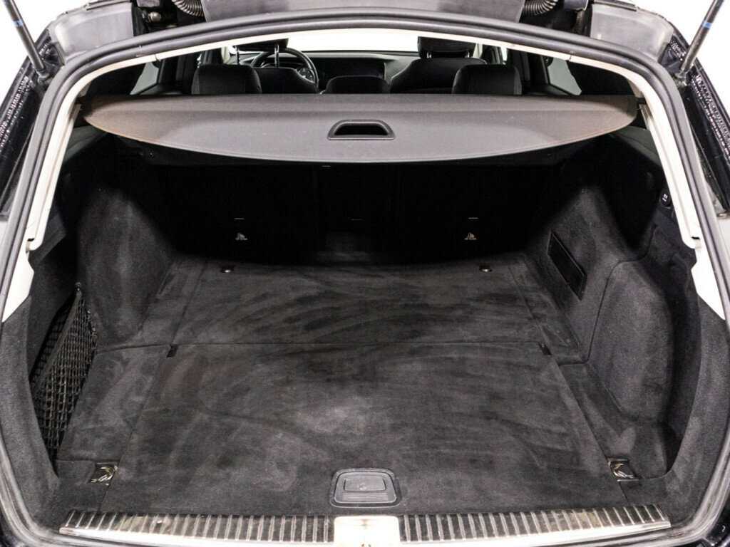 Б/У Мерседес-Бенц Е-Класс 2018 года. Фото: #14