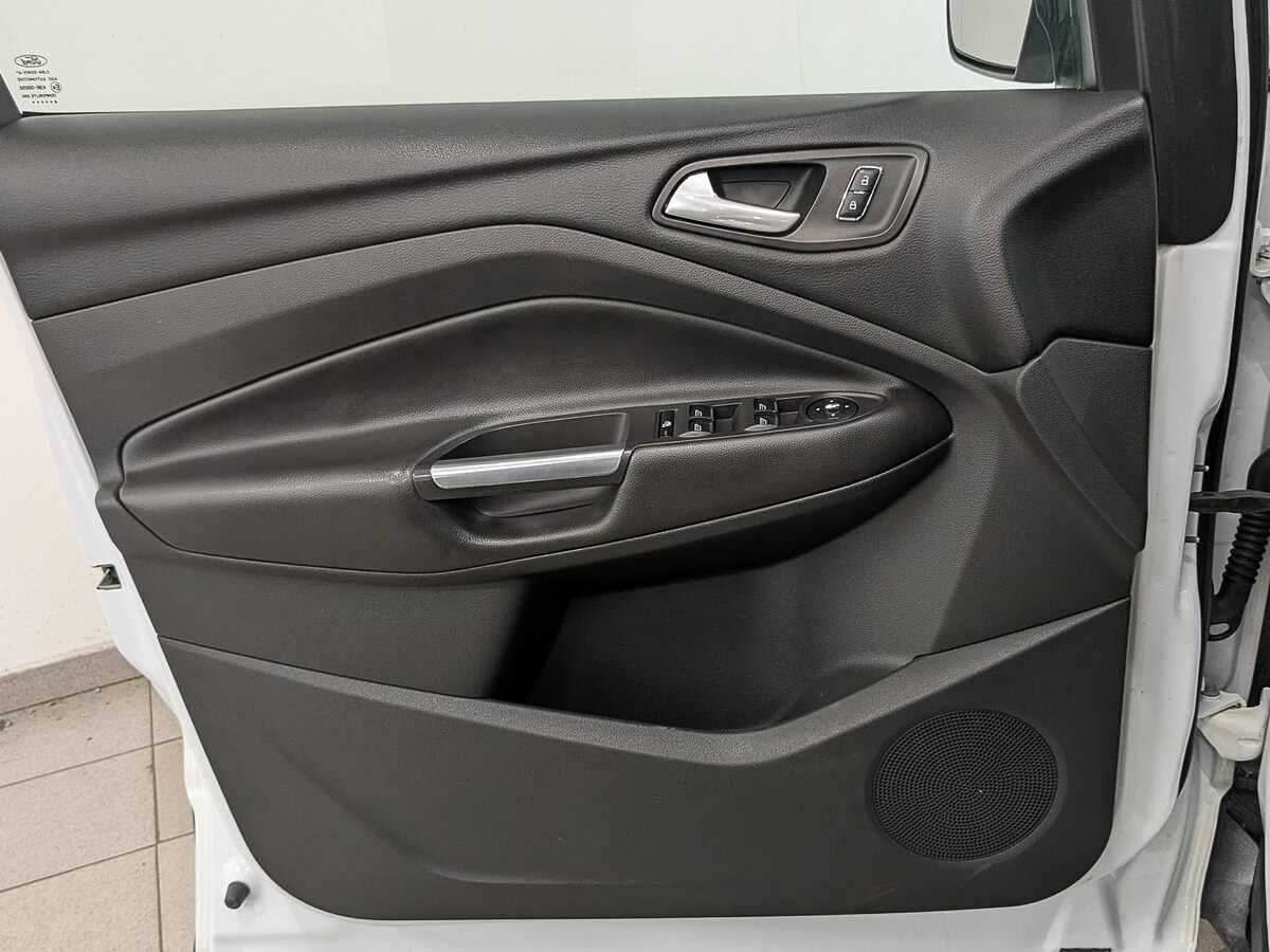 Б/У Форд Куга 2014 года. Фото: #16