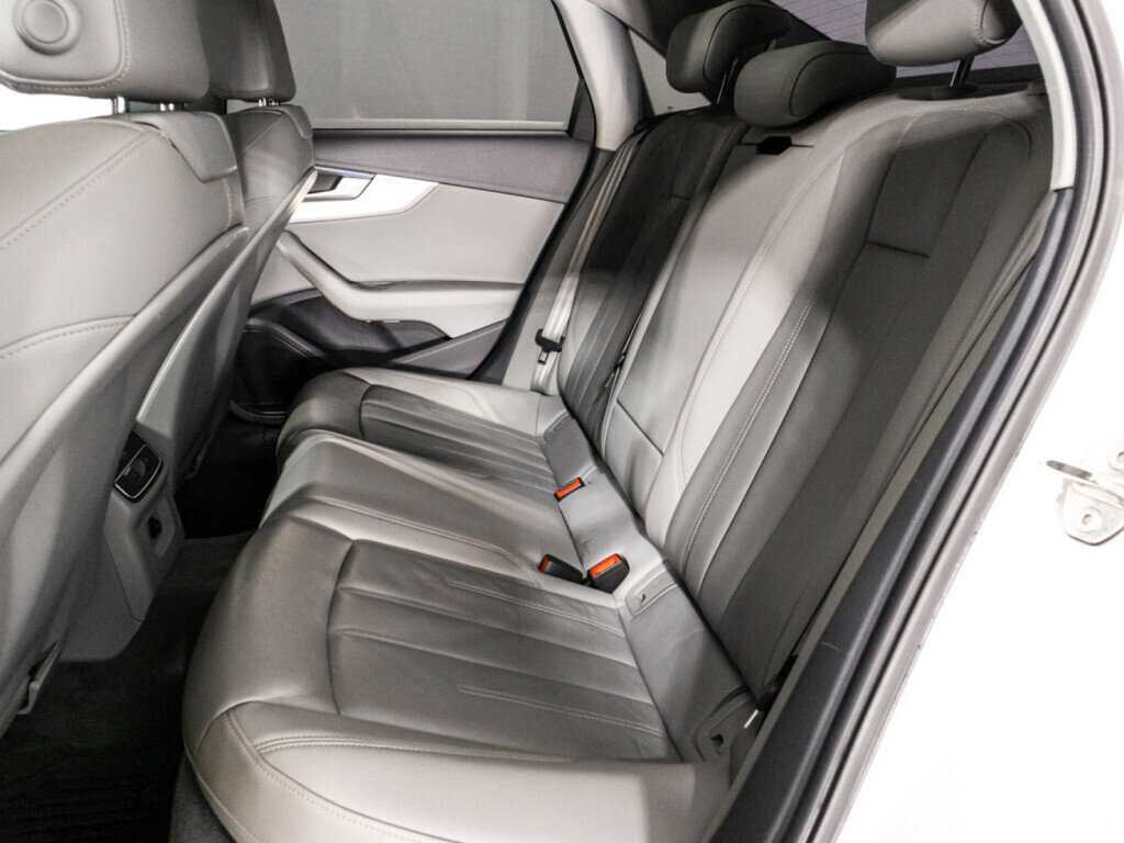 Б/У Ауди А4 2015 года. Фото: #9