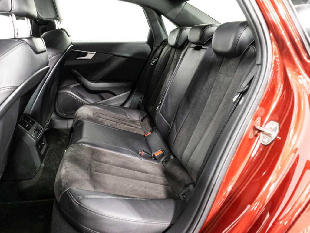 Б/У Ауди А4 2019 года. Фото: #9