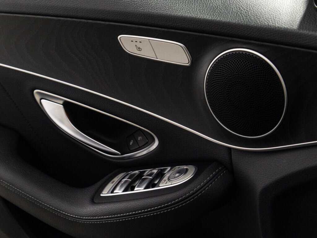 Б/У Мерседес-Бенц Ц-Класс 2016 года. Фото: #15