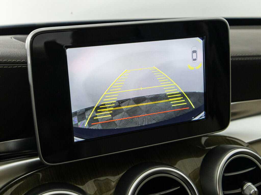 Б/У Мерседес-Бенц Ц-Класс 2015 года. Фото: #14