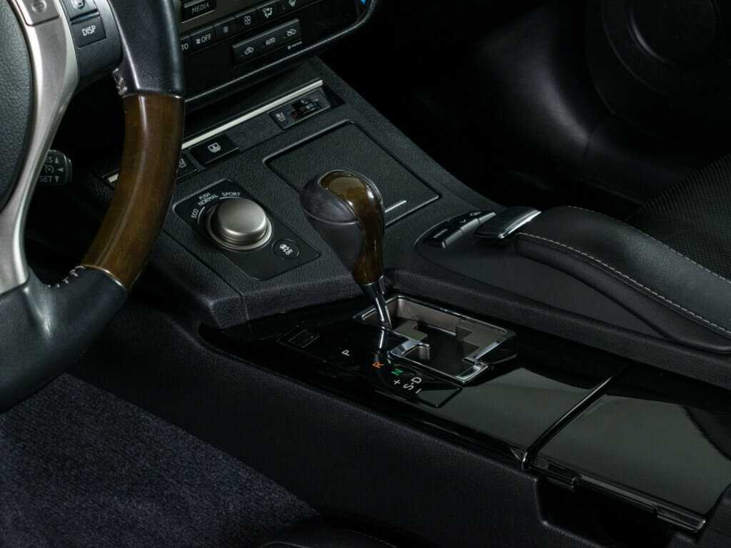 Б/У Лексус ЕС 2013 года. Фото: #13