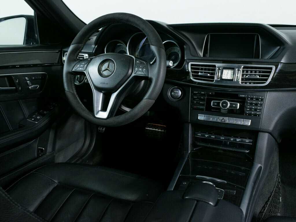 Б/У Мерседес-Бенц Е-Класс 2013 года. Фото: #10