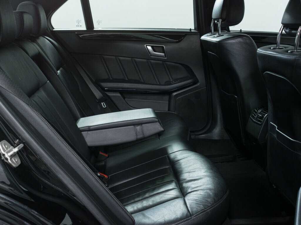 Б/У Мерседес-Бенц Е-Класс 2013 года. Фото: #11