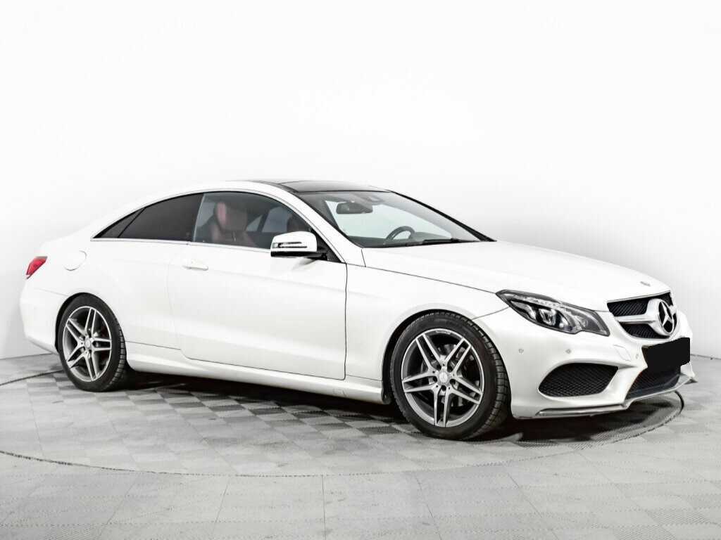 Б/У Мерседес-Бенц Е-Класс 2016 года. Фото: #2