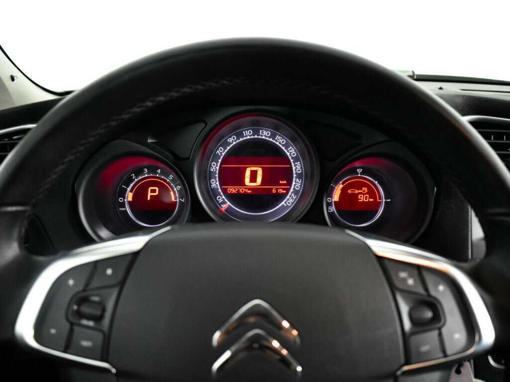 Б/У Ситроен Ц4 2012 года. Фото: #10