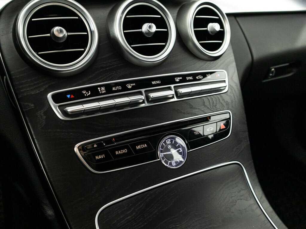 Б/У Мерседес-Бенц Ц-Класс 2015 года. Фото: #16