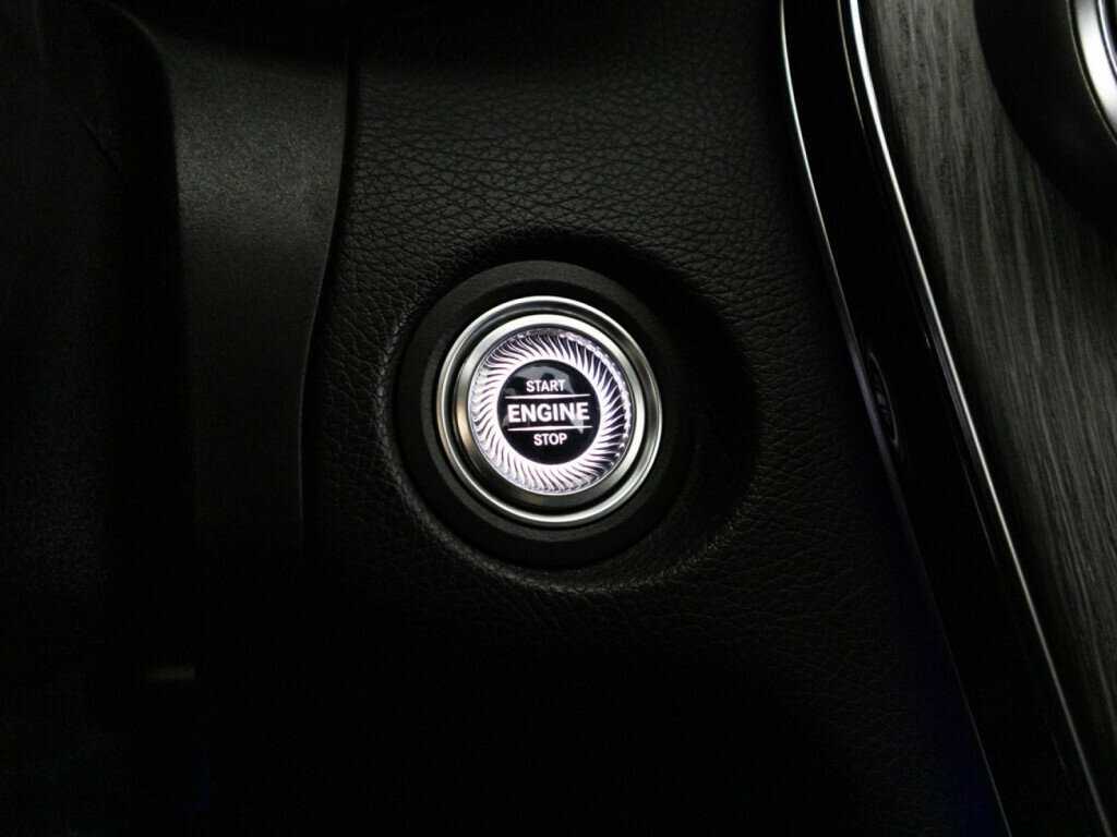 Б/У Мерседес-Бенц Ц-Класс 2019 года. Фото: #17