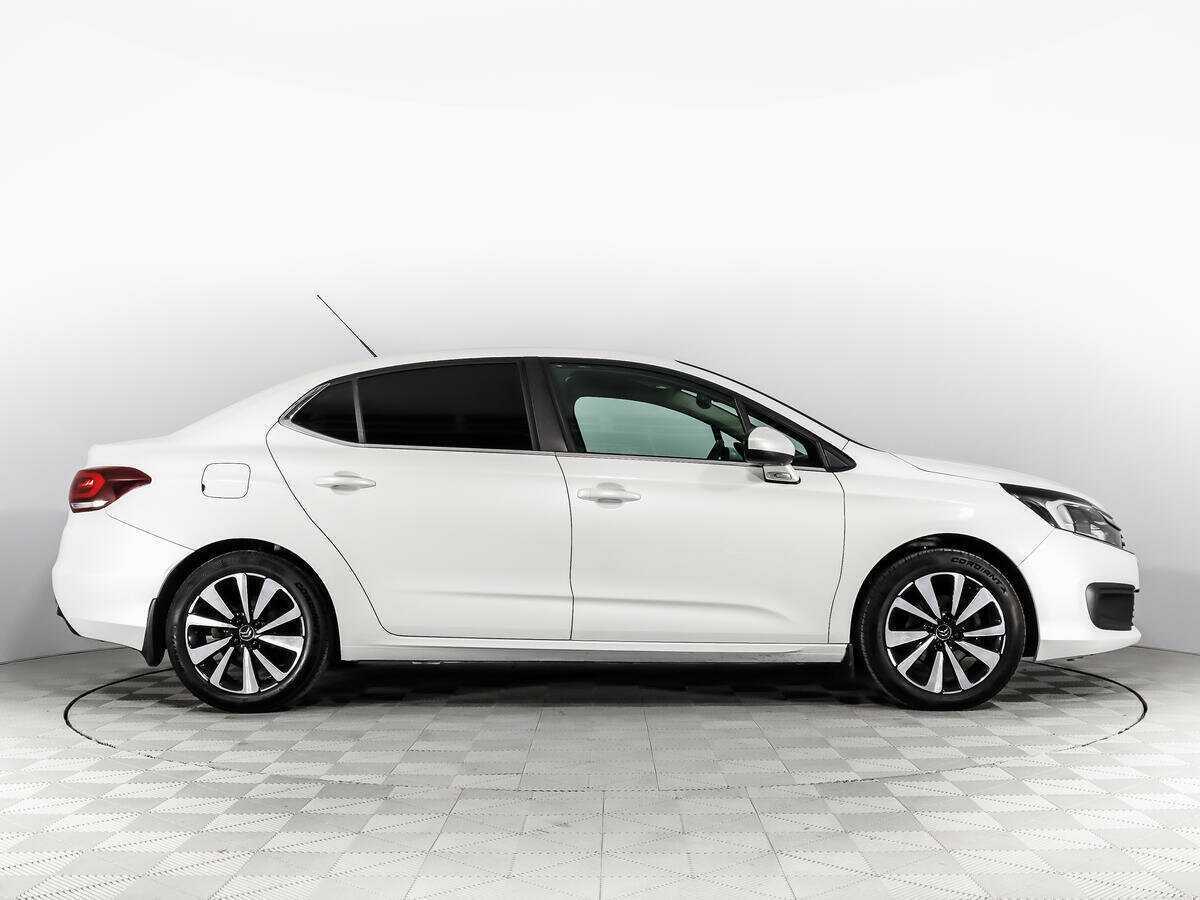 Б/У Ситроен Ц4 2016 года. Фото: #3