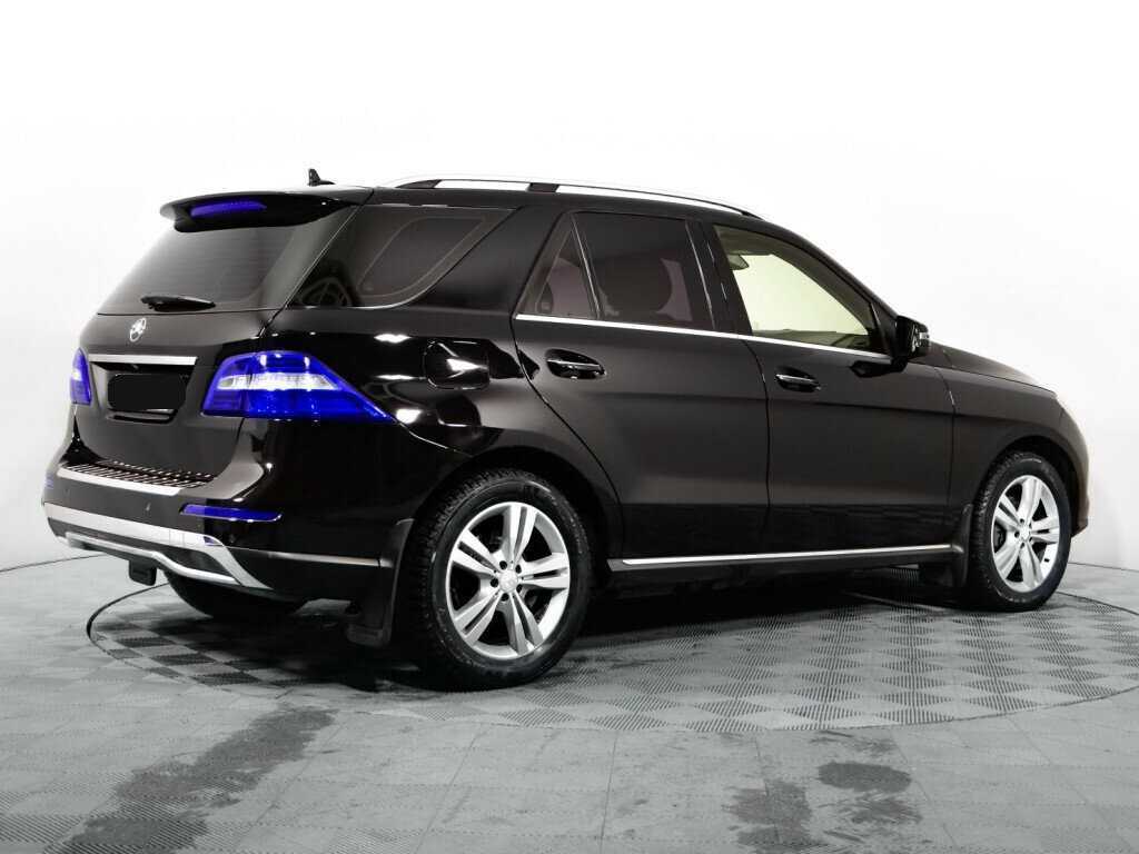 Б/У Мерседес-Бенц М-Класс 2013 года. Фото: #4