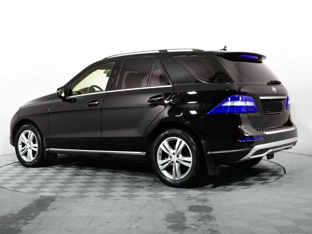 Б/У Мерседес-Бенц М-Класс 2013 года. Фото: #6